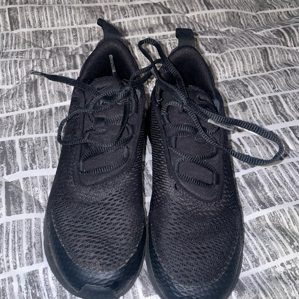 Nike kids air max 270 size 2y